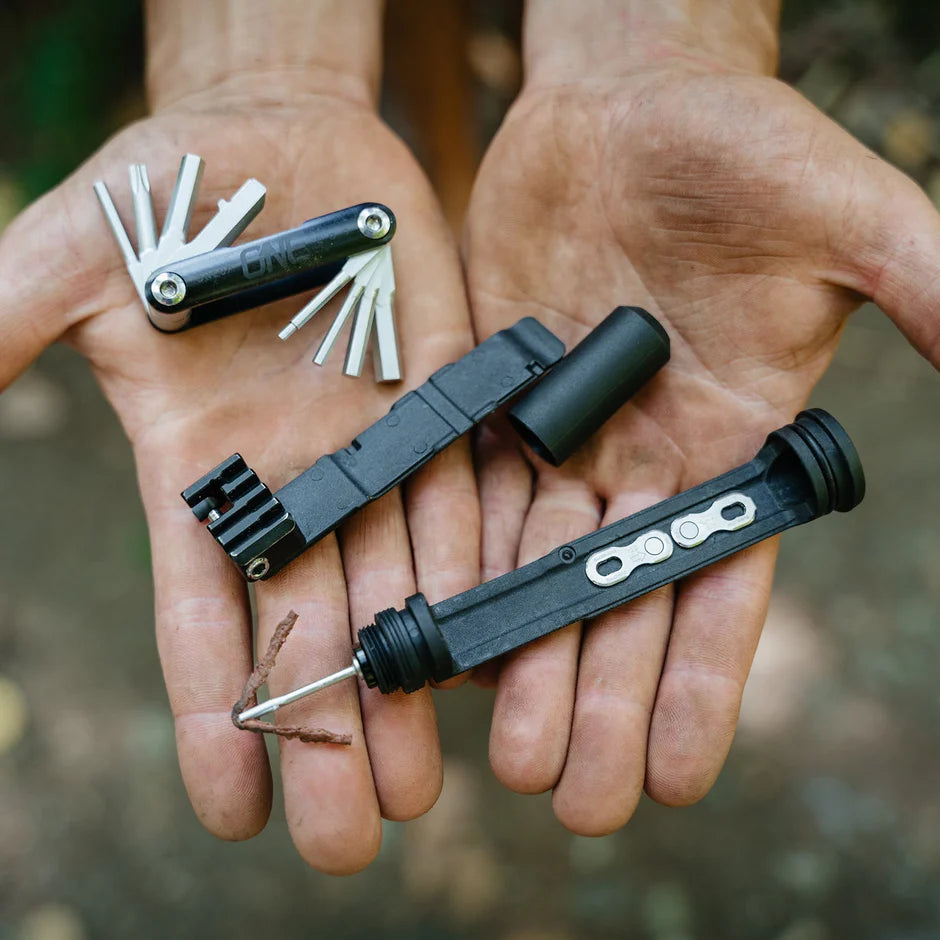 ONEUP EDC PUMP 100CC w/tool